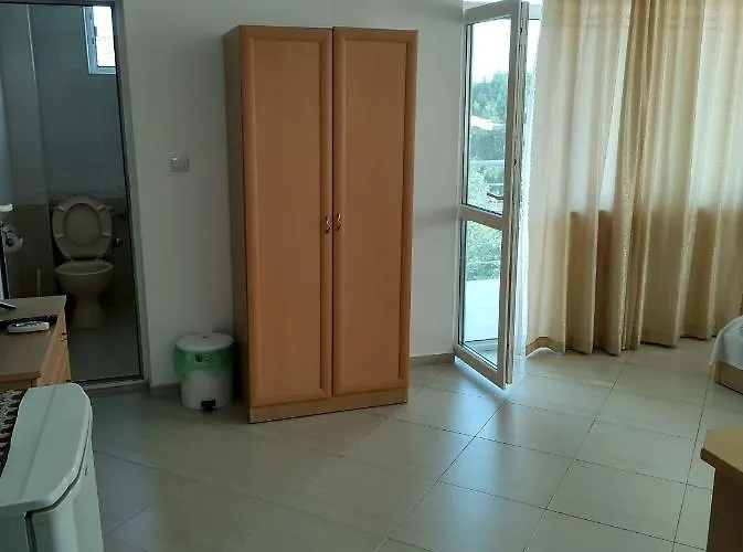 House Of Flowers Ahtopol