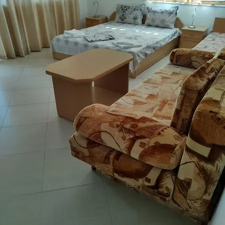 House Of Flowers 3* アフトポル