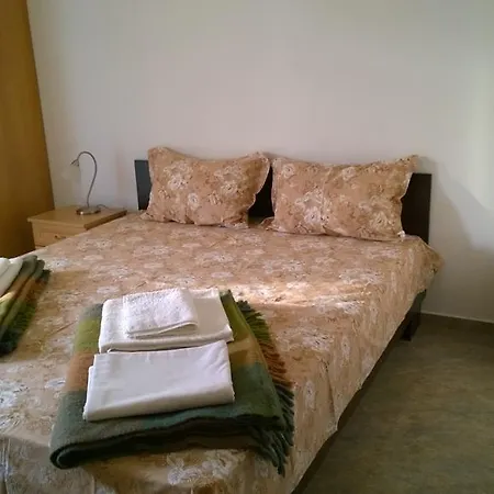 ゲストハウス House Of Flowers 3*