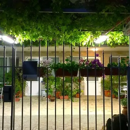 House Of Flowers Pensjonat *
