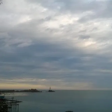 House Of Flowers ゲストハウス 3*